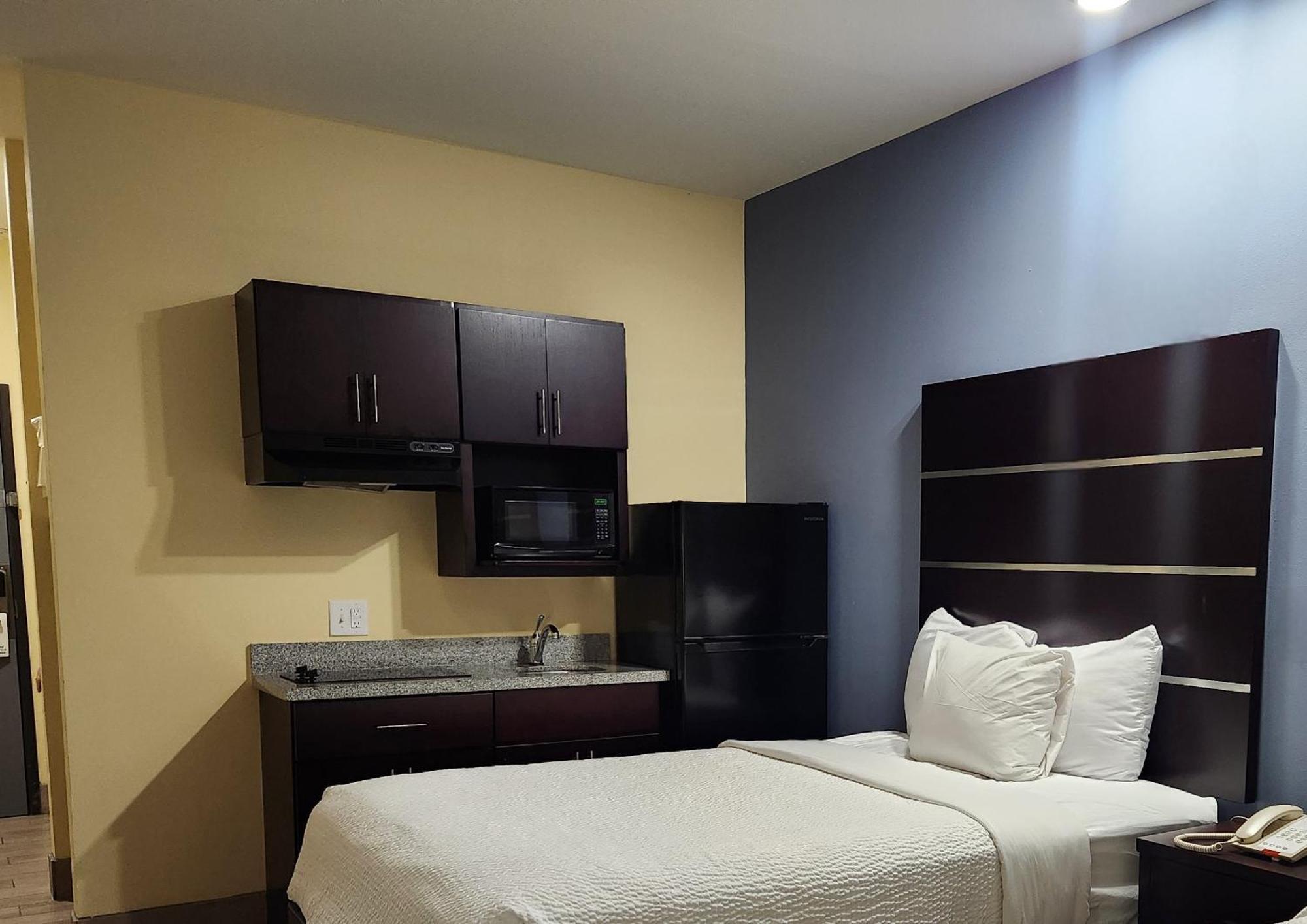 Days Inn By Wyndham Baton Rouge Airport Zewnętrze zdjęcie