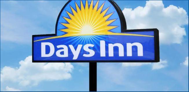 Days Inn By Wyndham Baton Rouge Airport Zewnętrze zdjęcie